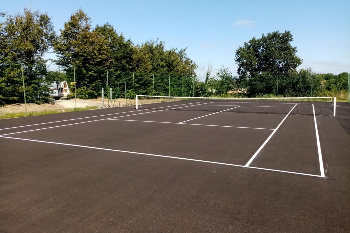 Nouveau terrain de tennis 